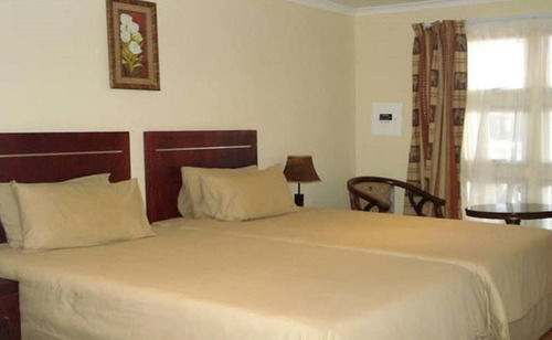 Mokoro Lodge Maun Exterior photo
