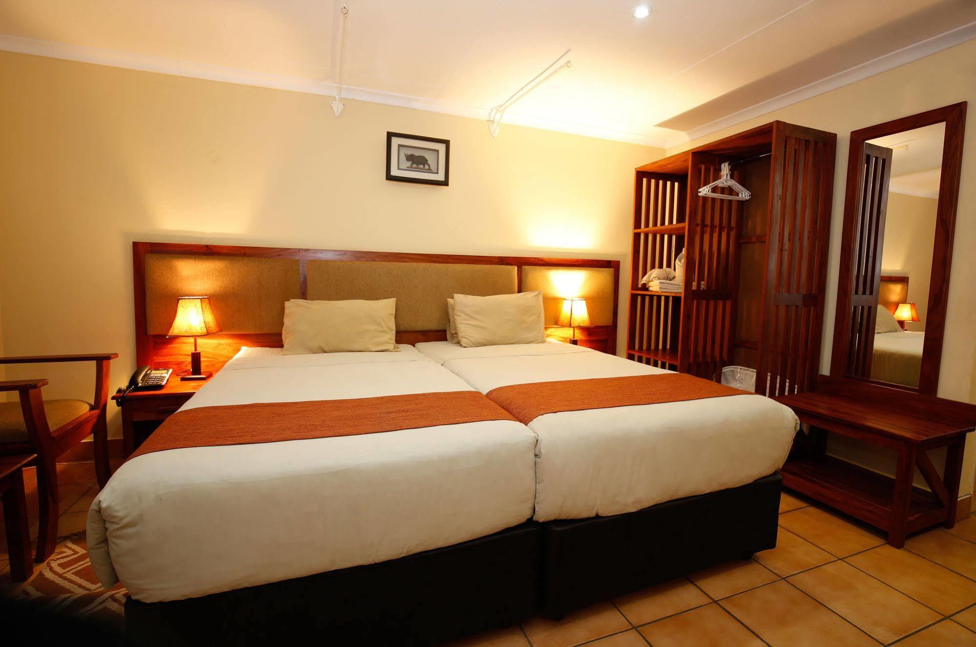 Mokoro Lodge Maun Exterior photo