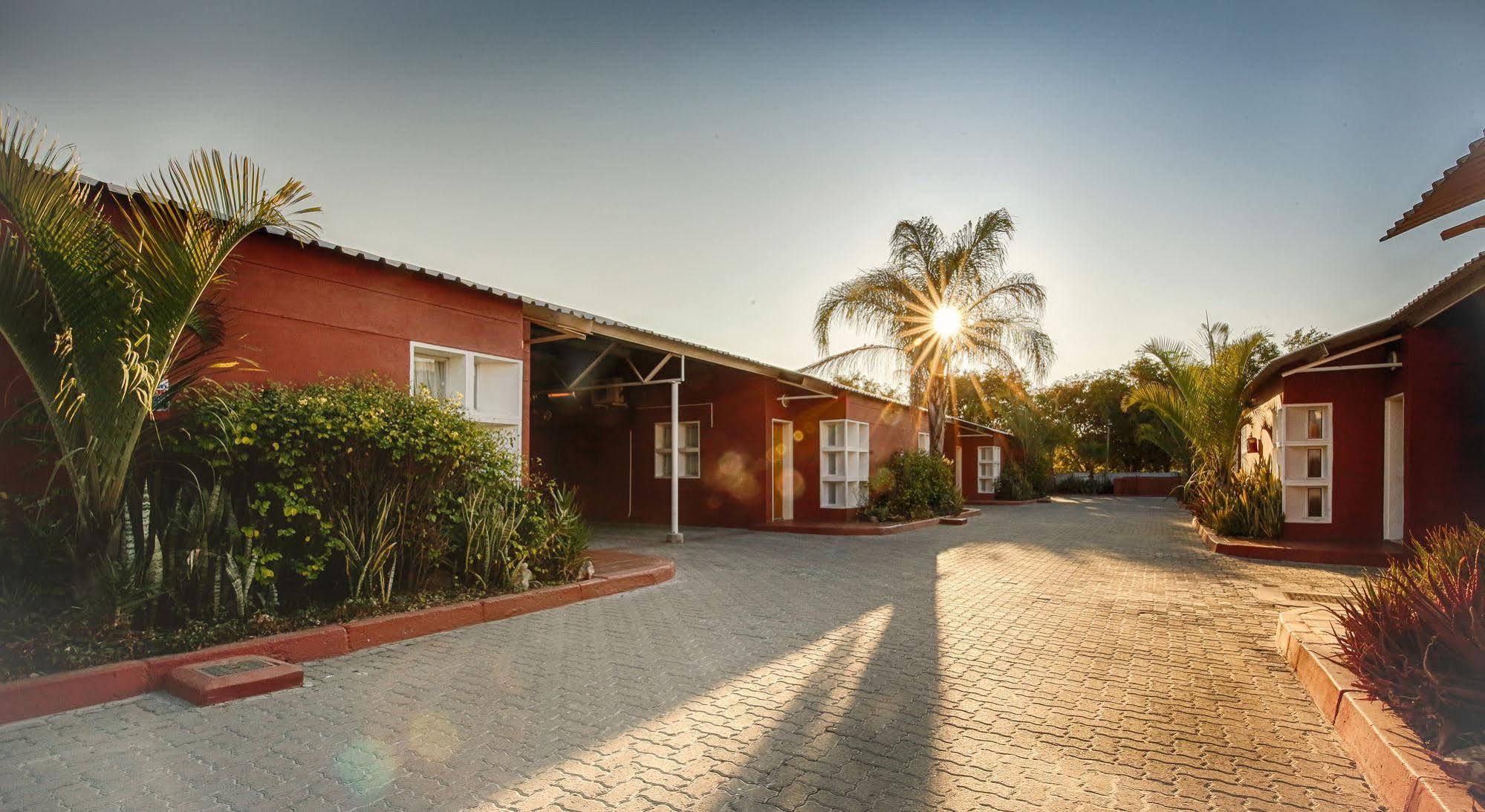 Mokoro Lodge Maun Exterior photo